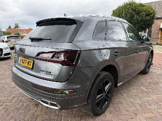 skadebil auto Audi Q5 55 TFSI e quattro Competition 2020/7
