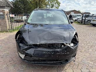 Ford Galaxy  picture 4