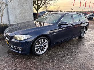 damaged passenger cars BMW 5-serie 528i x-drive luxury 2015/6