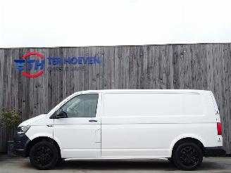 Unfallwagen Volkswagen Transporter T6 2.0 TDi Lang Airco Navi Apple Carplay Trekhaak 75KW Euro 5 2017/4