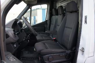 Mercedes Sprinter 317 CDi Maxi Airco Cruise Stoelverwarming 360° 125KW Euro 6 picture 10