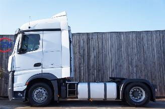 damaged trucks Mercedes Actros 1942 Streamspace 2X Tanks Navi 310KW Euro 6 2015/7