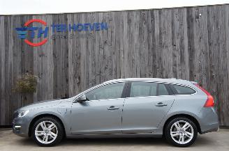 Auto incidentate Volvo V-60 2.4 Twin Engine Hybrid D6 AWD Summum Harman Kardon Trekhaak 212KW 2016/9