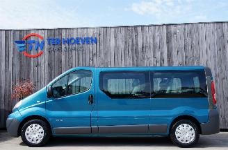 Voiture accidenté Renault Trafic 2.0 DCi Lang 9-Sitzer Klima Metallic 84KW Euro 4 2008/5