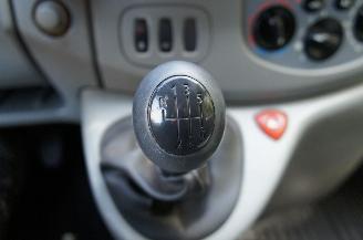 Renault Trafic 2.0 DCi Lang 9-Sitzer Klima Metallic 84KW Euro 4 picture 16