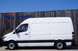 Schadeauto Mercedes Sprinter 313 CDi L2H2 Apple Carplay Android Auto Trekhaak 95KW Euro 5 2014/3