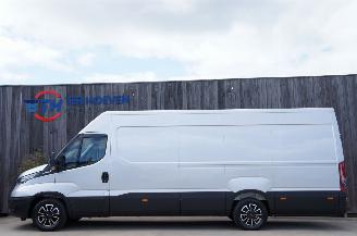 damaged passenger cars Iveco Daily 35S18 3.0 HPi L5H2 Hi-Matic Airco Navi ACC LED 132KW Euro 6 2021/7
