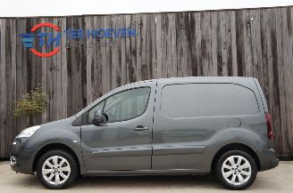 krockskadad bil auto Peugeot Partner 1.6 e-HDi L1H1 Airco Navi Cruise Trekhaak 66KW Euro 5 2014/2