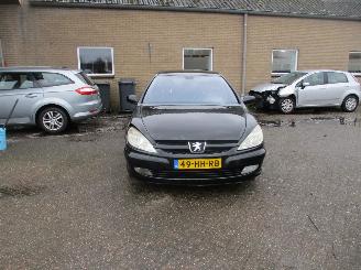 Peugeot 607 2.2-16V picture 2