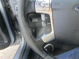 Ford Mondeo 2.0-16V Trend Wagon picture 25