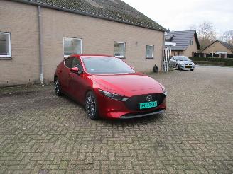 Auto incidentate Mazda 3 2.0 SA-G Luxury Aut REST BPM 1600 EURO !!!!! 2019/6