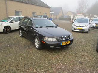 krockskadad bil auto Volvo V-40 1.8 Europa Nordic 2004/4