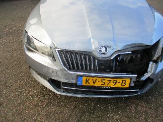 Skoda Superb Combi 1.6 TDI Ambition Bns picture 10