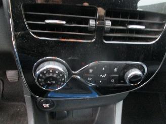 Renault Clio 0.9TCe Dynamique 5drs picture 24