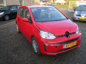 damaged passenger cars Volkswagen Up! 1.0 BMT Move Up Airco NAP 2018/3