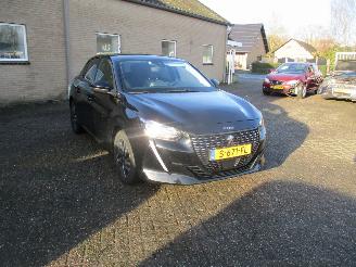 Coche accidentado Peugeot 208 1.2 PT Active Pack Aut NAP REST BPM 1500 EURO !!!!! 2023/2