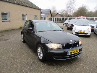 damaged passenger cars BMW 1-serie 116i Corporate 2009/11