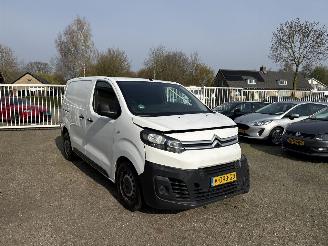 uszkodzony samochody osobowe Citroën Jumpy 1.6 BlueHDI 95 Cl XS 2017/4