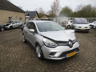 uszkodzony samochody osobowe Renault Clio 0.9 TCe Zen 2017/1