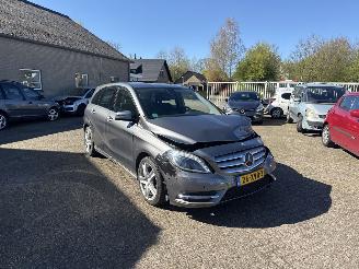 Avarii autoturisme Mercedes B-klasse 180 Ambition REST BPM €500,-!!! 2012/8