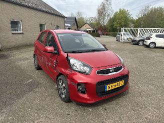 damaged passenger cars Kia Picanto 1.0 CVVT EcoPlusLine REST BPM €300,-!!! 2017/2