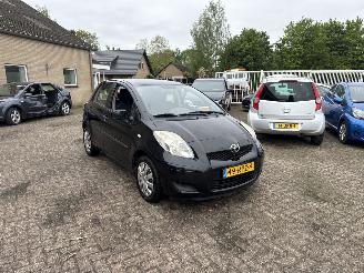 Damaged car Toyota Yaris 1.3 VVTi Comfort 2011/7