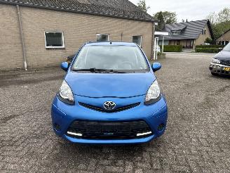 Toyota Aygo DYNAMIC BLUE picture 2