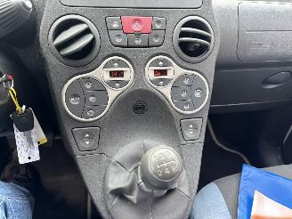 Fiat Panda 1.2 Emotion picture 20