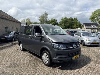 krockskadad bil auto Volkswagen Transporter 2.0 TDI L1H1 Comfortline. ROLSTOELVERVOER 2017/11