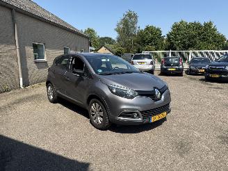 Voiture accidenté Renault Captur 0.9 TCe Dynamique REST BPM €500,-!!! 2015/8