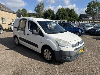 Unfallwagen Citroën Berlingo 1.6 e-HDI 500 Cl. Ec 2013/6