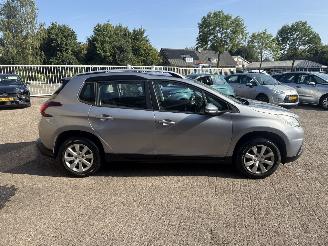 Peugeot 2008 1.2 PureT. Blue Lion REST BPM €600,-!!! picture 9