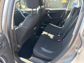 Peugeot 2008 1.2 PureT. Blue Lion REST BPM €600,-!!! picture 34