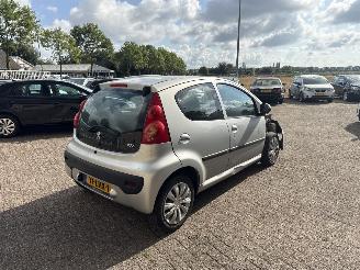 Peugeot 107 1.0-12V Sublime AIRCO picture 8