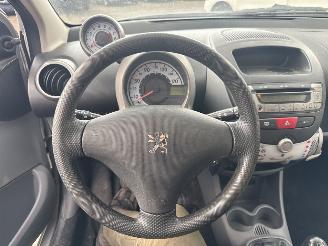 Peugeot 107 1.0-12V Sublime AIRCO picture 17