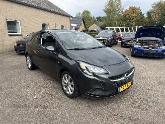 krockskadad bil auto Opel Corsa 1.4 Edition 2017/8