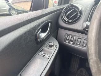Renault Clio 1.5 dCi Limited REST BPM €350,-!!! picture 17