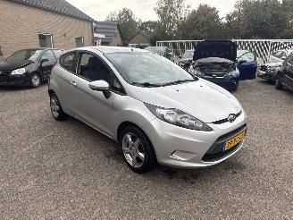 Coche accidentado Ford Fiesta 1.25 Limited 2011/5