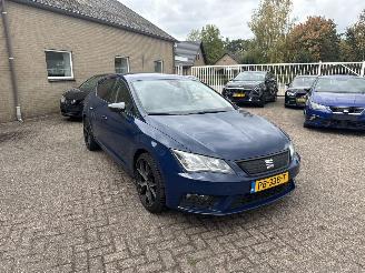 skadebil auto Seat Leon 1.0 EcoTSI St.BnsI. REST BPM €400,-!!! 2017/5