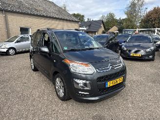 Unfallwagen Citroën C3 picasso 1.6 VTi Exclusive AUT REST BPM €700,-!!! 2014/7