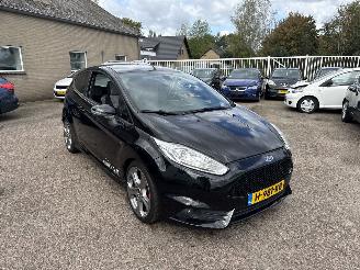 Damaged car Ford Fiesta 1.6 ST2 2015/2
