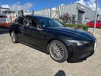 Damaged car Alfa Romeo Giulia 2.2 Super 2017/6