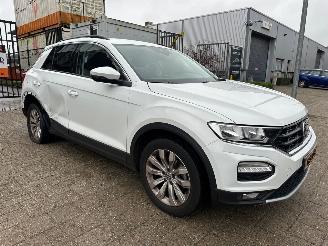 Voiture accidenté Volkswagen T-Roc 1.5 TSI Sport Automaat 2020/2