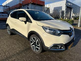 krockskadad bil auto Renault Captur 0.9 TCe Dynamique 2013/9