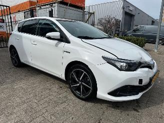 Voiture accidenté Toyota Auris 1.8 Hybrid Dynamic Ultimate 2019/2