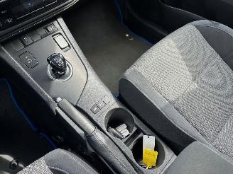 Toyota Auris 1.8 Hybrid Dynamic Ultimate picture 10
