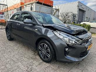 uszkodzony samochody osobowe Kia Rio T-GDi MHEV DynamicLine 2023/7