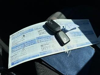 Peugeot 108 1.0 e-VTi Première picture 14