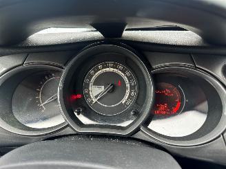 Citroën C3 1.2 PureTech Collection picture 10
