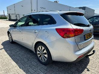 Kia Cee d 1.0 T-GDi Design Edition picture 4